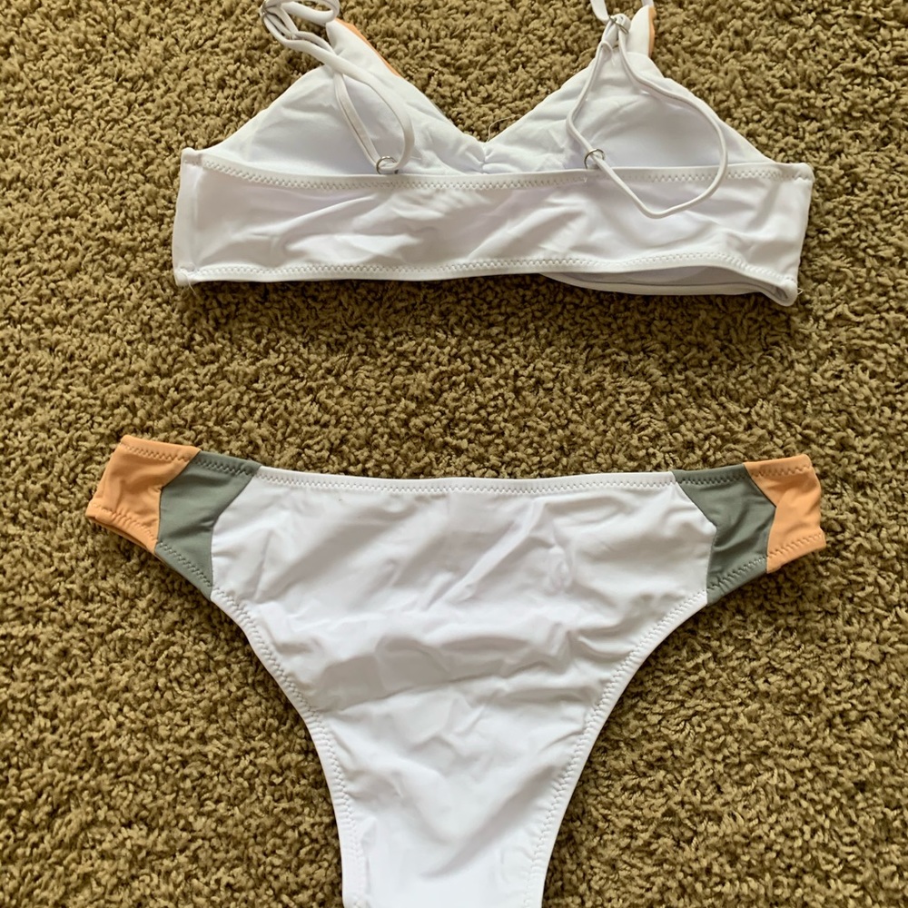 Two swimsuits - Picture 3 of 3